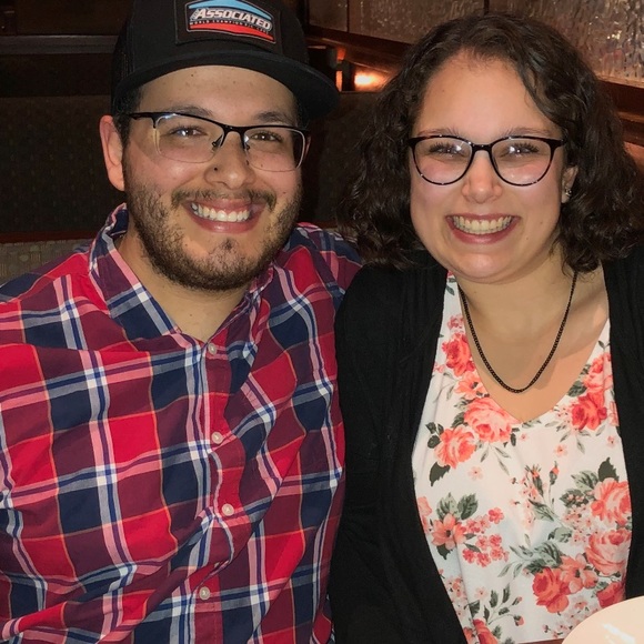 Meet your Posher, Lindy - Picture 1 of 1